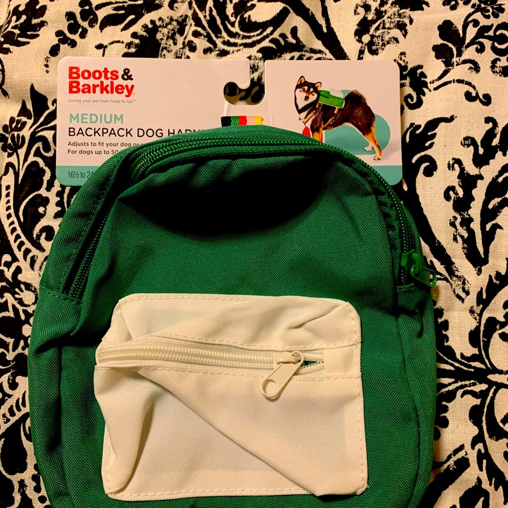 Medium dog harness new with two zipper compartments